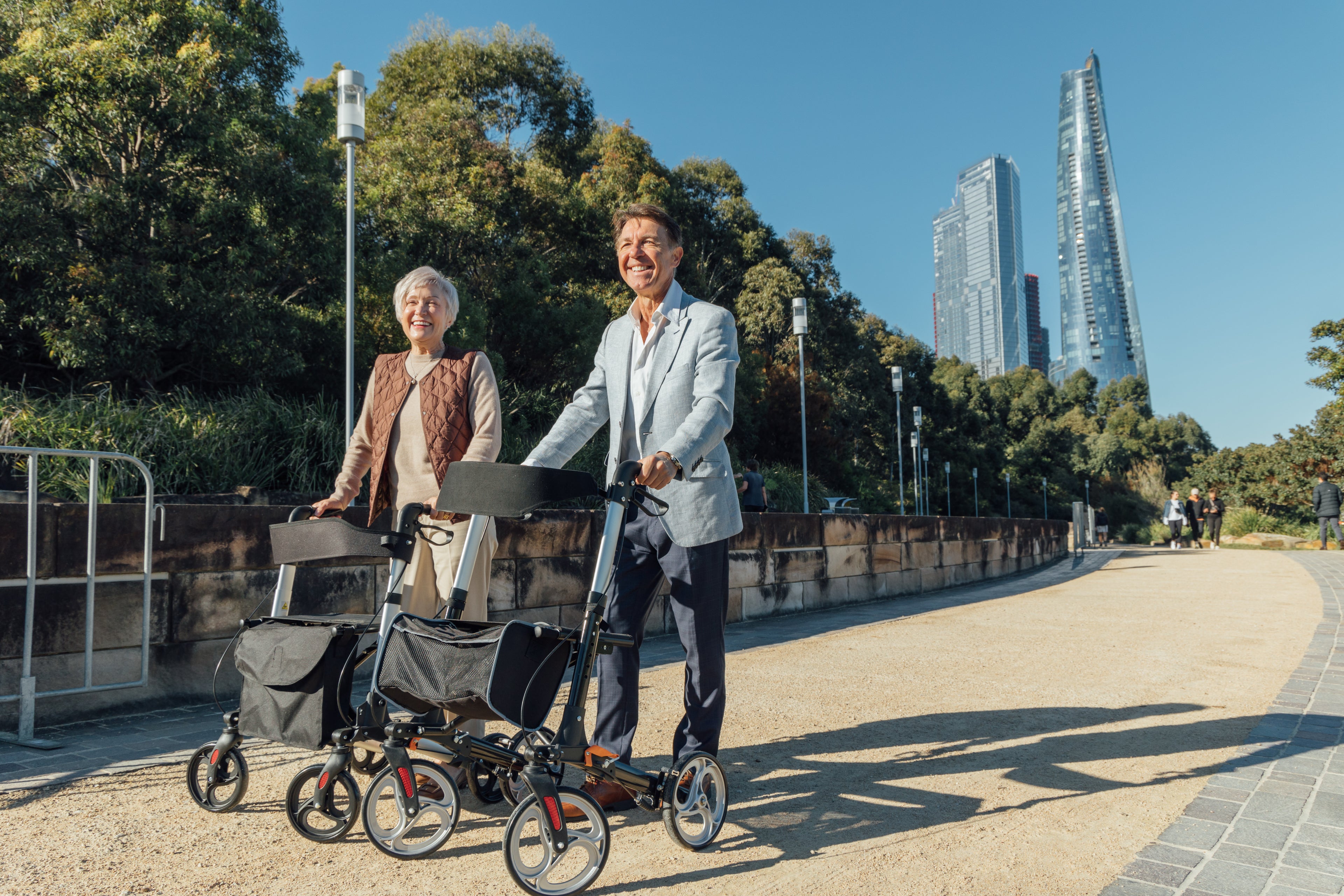 Altus Euro Style Mobility Rollator Walking Frame with Seat black